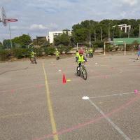 Rouler droit dans un couloir